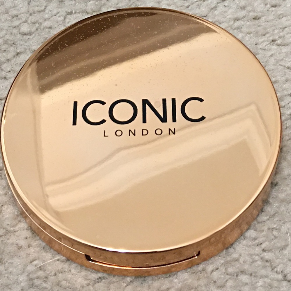 Iconic London Ultimate Bronzing Powder